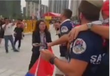 СРБИЈА ДО ФОШАНА! Навијачи Србије ЗАГРМЕЛИ испред хале! Кинези одушевљено дизали ТРИ ПРСТА! (ВИДЕО) СРБИЈА ДО ФОШАНА