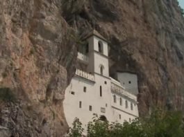 КАД ОДЕШ НА ОСТРОГ, НИ ЦВЕТ, НИ КАМЕН НЕ СМЕШ ДА УЗМЕШ: Ево зашто је то битно!