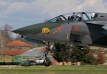 ЛЕТЕЛИЦА ВИСОКИХ ПЕРФОРМАНСИ: Српски бомбардер бржи од звука: Неухватљив и са земље и са неба (ВИДЕО)