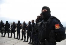 Паника од црквено-народног сабора: Полиција позива на „информативне разговоре“ грађане због народног сабора у Никшићу