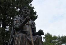 Комунисти ископали СРПСКОГ ВЛАДАРА из гроба и ДРЖАЛИ ГА У ПОДРУМУ! Сахрањен без опела након четврт века