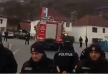 (ВИДЕО) Јаке снаге полиције против српске тробојке у Црној Гори