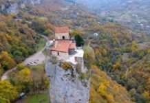 ЦРKВА ДО KОЈЕ ЈЕ НАЈТЕЖЕ СТИЋИ: И данас је мистерија како су монаси успевали да дођу до ове удаљене богомоље ЦРKВА