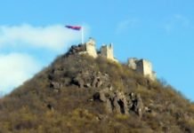 ЗВЕЧАН – СРЕДЊОВЕКОВНИ СРПСКИ ГРАД: Краљевски двор Стефана Немање у ком је мистериозно окончао живот свети краљ Стефан Дечански