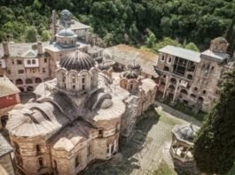АМЕРИЧКИ ГЛУМАЦ ПРЕШАО У ПРАВОСЛАВЉЕ! Погледајте његов снимак о Хиландару који оставља без даха (ВИДЕО) медицински кодекс