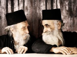 КОЛИКО ЈЕ ЛАКО ЖИВЕТИ У СЛОЗИ? Ова два монаха су дала пример за век и векове! два монаха