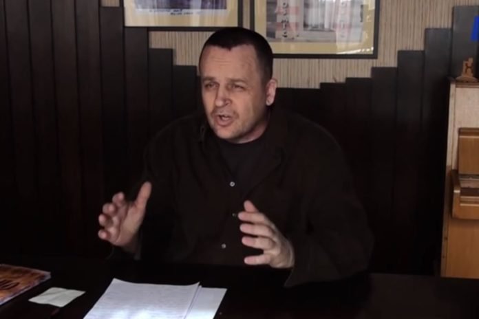 АНАЛИТИЧАР ИЗ ТУЗЛЕ