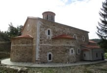 НАЈМИСТЕРИОЗНИЈИ СРПСКИ МАНАСТИР: ДВЕ ФРЕСКЕ У ЊЕМУ НИКО НЕ УМЕ ДА ОБЈАСНИ, КО ГОД ИХ ВИДИ ОСТАНЕ У ЧУДУ(ФОТО)