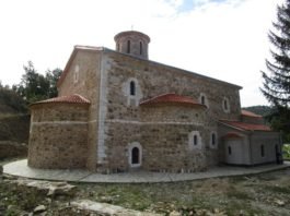 НАЈМИСТЕРИОЗНИЈИ СРПСКИ МАНАСТИР: ДВЕ ФРЕСКЕ У ЊЕМУ НИКО НЕ УМЕ ДА ОБЈАСНИ, КО ГОД ИХ ВИДИ ОСТАНЕ У ЧУДУ(ФОТО)