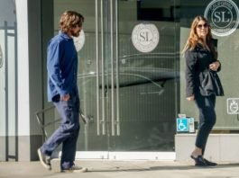 ПРОМЕНИО ВЕРУ ЗБОГ СРПКИЊЕ И ЗАРАТИО СА ПОРОДИЦОМ Највеће звезде Холивуда су православци, међу њима је и ОСКАРОВАЦ ПРОМЕНИО ВЕРУ