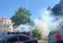 НАЈНОВИЈА ВЕСТ: Бачен СУЗАВАЦ у Будви – Полиција растерује грађане!