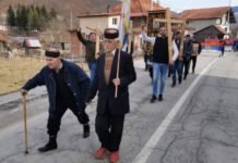 Пензионери бране светиње: За само два дана преко 1150 потписа подршке СПЦ у Црној Гори пензионери