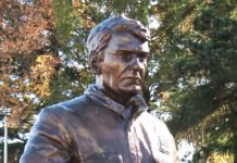 “НЕМАМО РЕЗЕРВНО НЕВЕСИЊЕ, ПА НИ РЕЗЕРВНИ ПОЛОЖАЈ!“ Откривен споменик Новици Гушићу, легендарном команданту Невесињске бригаде (ВИДЕО)