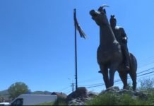 (ФОТО) СРАМНО: Још један УЧК графит исписан је данас у Грачаници Милошу Обилићу