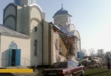 ПРЕТУКЛИ СВЕШТЕНИКЕ И ОДУЗЕЛИ ЦРКВУ: Верници то поднели и схватили шта је СУШТИНА ХРИШЋАНСТВА (ВИДЕО) Верници