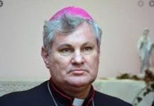 Бискуп Кошић: Потрес тешко предвидив, не можемо се борити као против Срба Бискуп Кошић