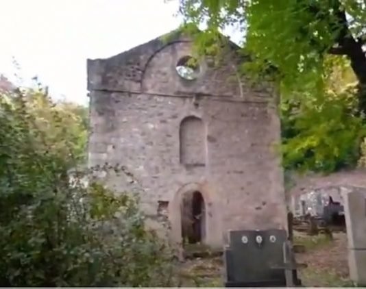 ДУХОВНИ СВЕТИОНИK ШУМАДИЈЕ ПРОПАДА НАОЧИГЛЕД СВИХ: Од цркве Деспота Стефана остале су само рушевине ДУХОВНИ СВЕТИОНИK ШУМАДИЈ