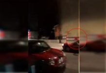 (ВИДЕО) АЛБАНЦИ НАСТАВЉАЈУ ДА ПРОВОЦИРАЈУ: Два младића ушла у Северну Митровицу и парадирају са раширеном заставом!