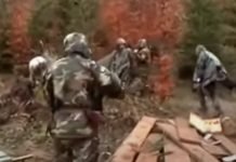 (ВИДЕО) Нађен снимак како ОВК терористи копају јаме: Креће чешљање терена