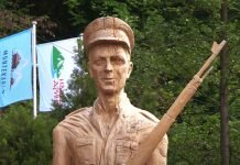 (ВИДЕО) Подигнут споменик Милошу Ћирковићу код Зворника, јунаку са Кошара