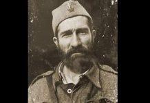 ПОП ВЛАДА ЗЕЧЕВИЋ: ПРОДАО ВЕРУ ЗА ВЕЧЕРУ, ПОТПИСАО УКАЗ О ЗАБРАНИ ПОВРАТКА СРБА И ЦРНОГОРАЦА НА КОСМЕТ