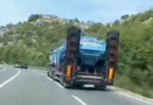 (ВИДЕО) Полицијска оклопна возила допремљена на Цетиње