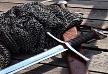 (ФОТО) НАДАЛЕКО ПОЗНАТ: Ово је легендарни српски мач!