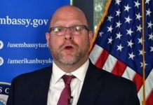 СРАМНА ИЗЈАВА АМЕРИЧКОГ АМБАСАДОРА: Агресију на Србију 1999 прогласио за одбрану америчких и западних вредност